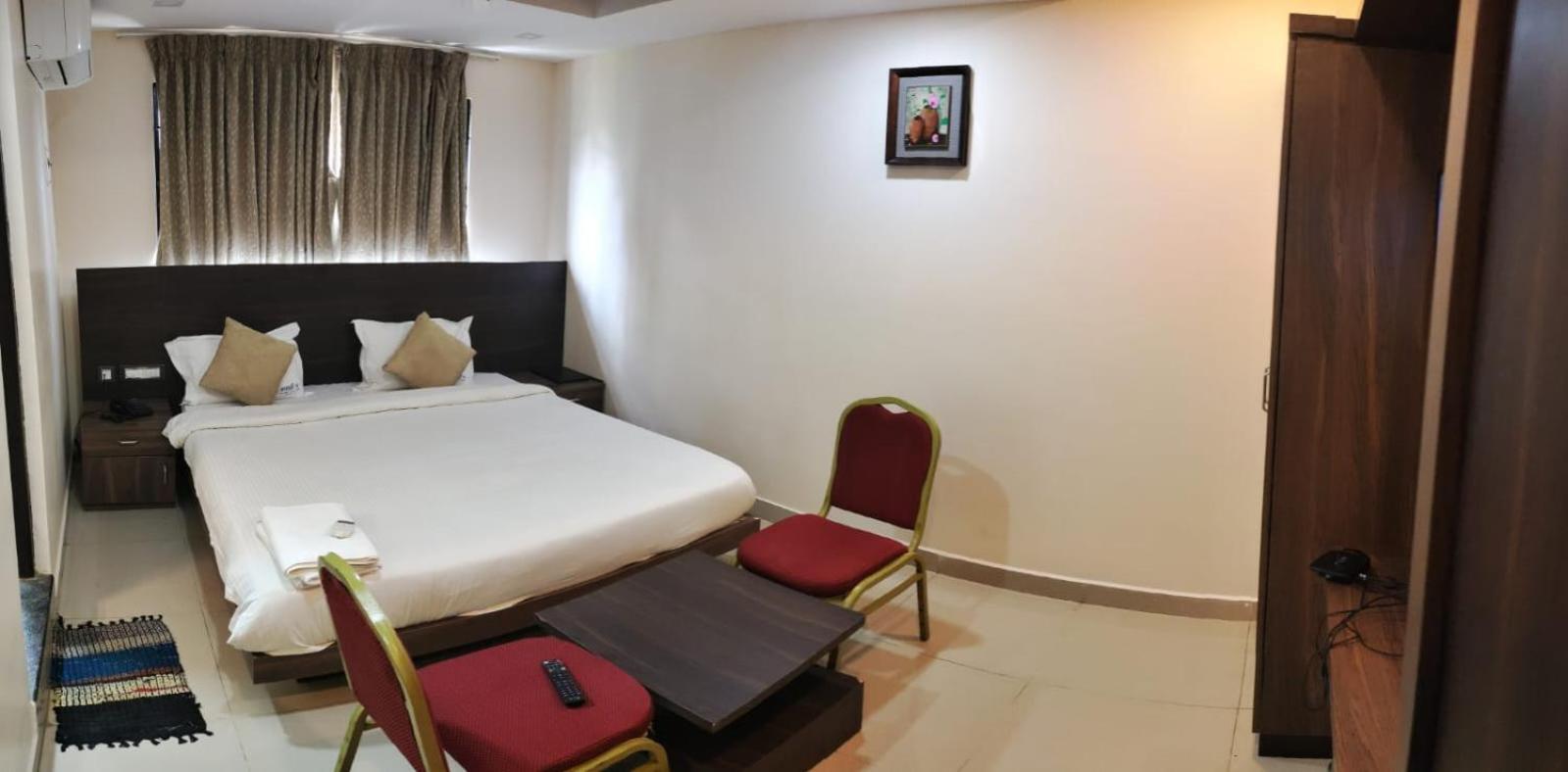 Hotel Sami V Landmarks Arantāngi Екстериор снимка