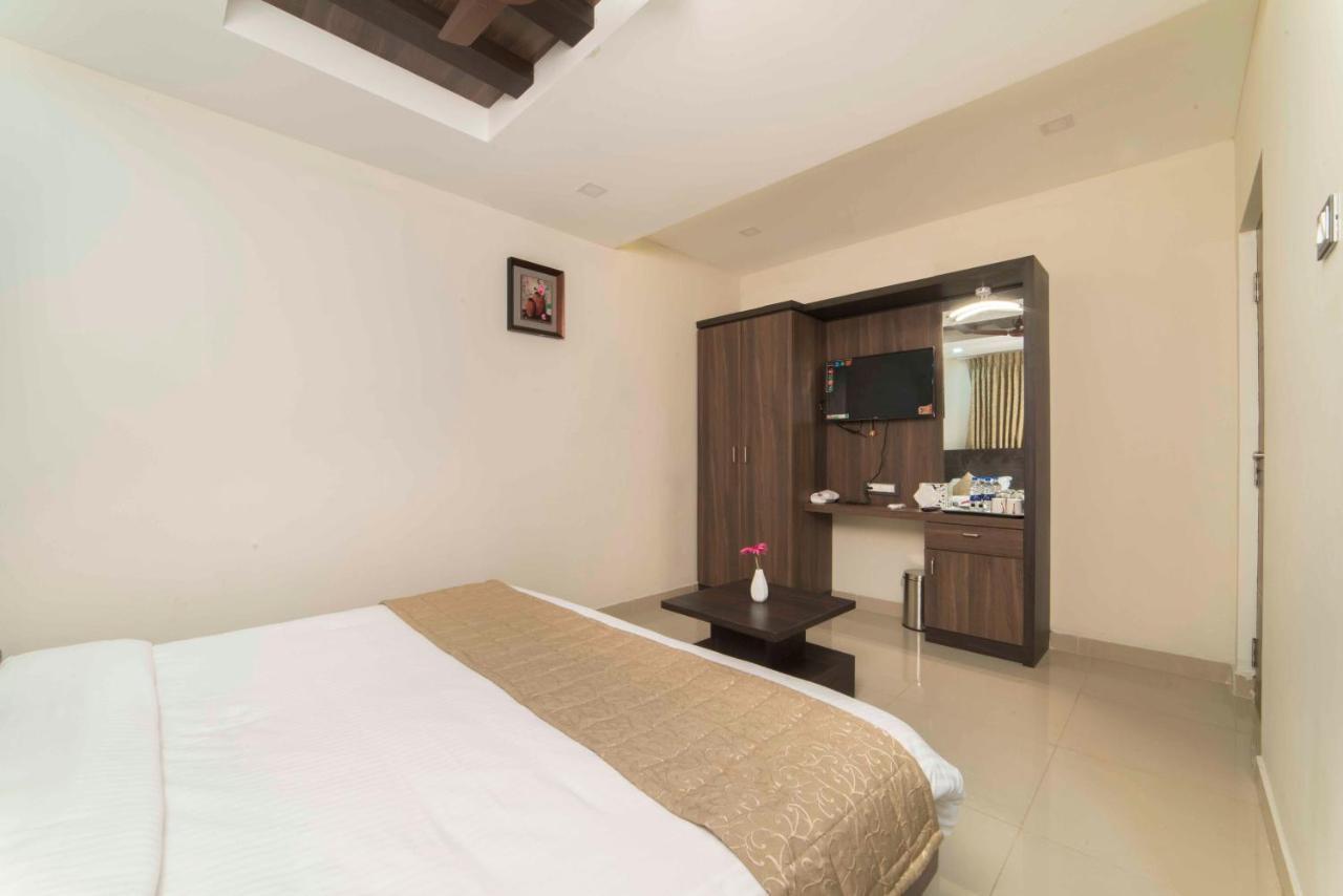 Hotel Sami V Landmarks Arantāngi Екстериор снимка