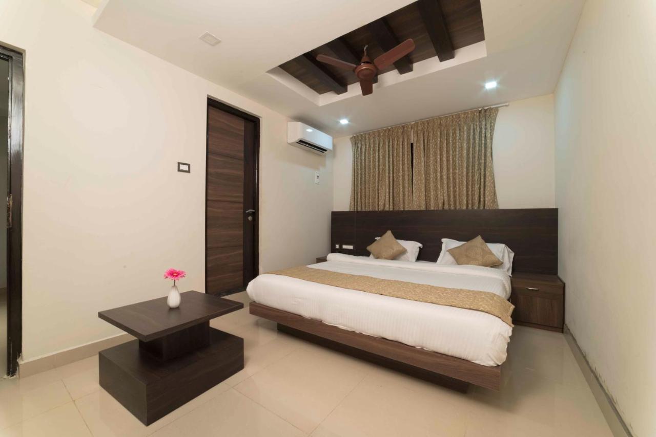 Hotel Sami V Landmarks Arantāngi Екстериор снимка